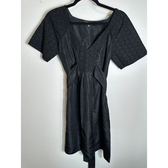 Vintage 100% Silk Banana Republic Black Lace Shortsleeve Dress Size 2 - Picture 1 of 5